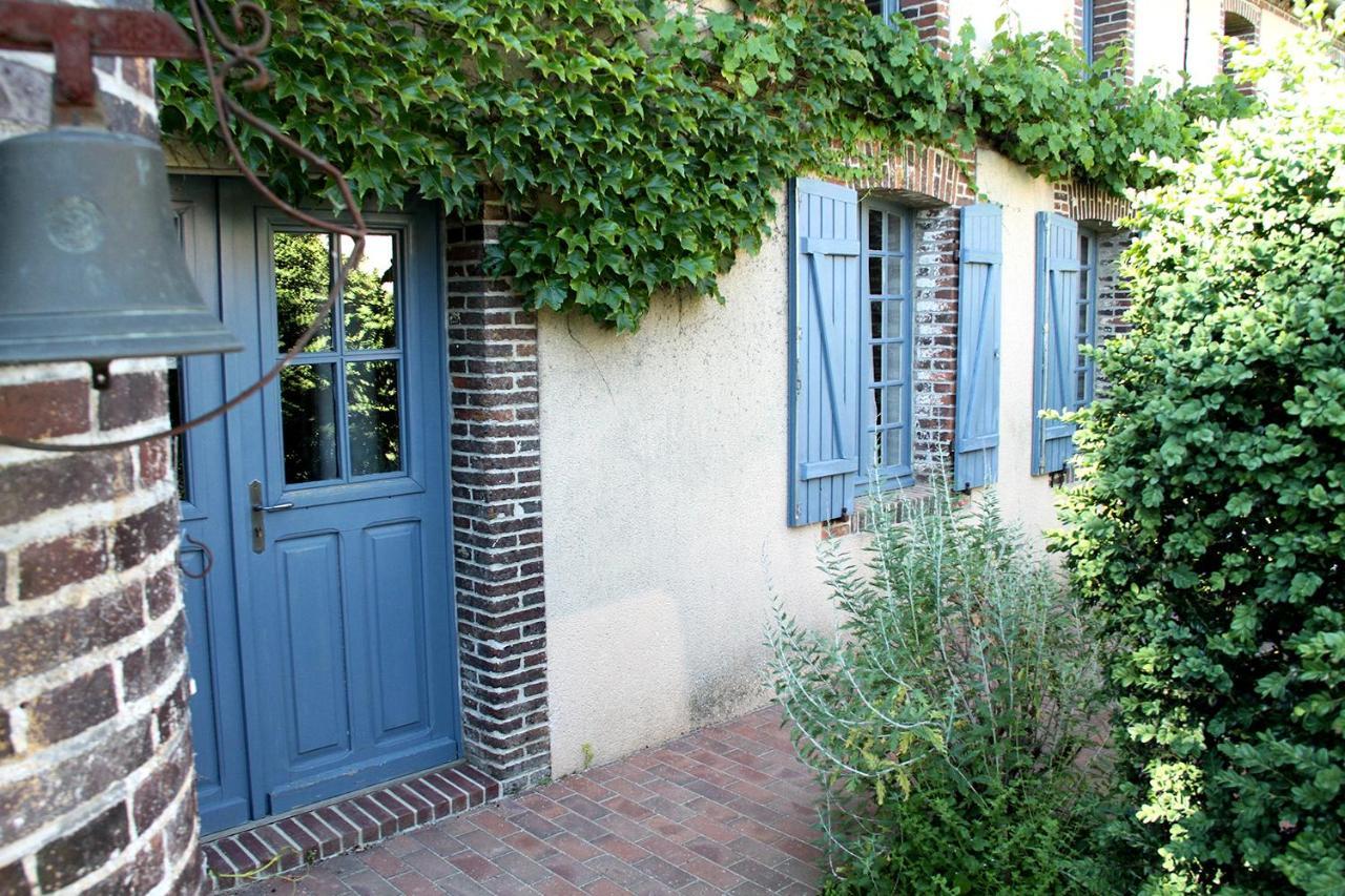 Le Clos Des Artistes - Gite Turny Экстерьер фото