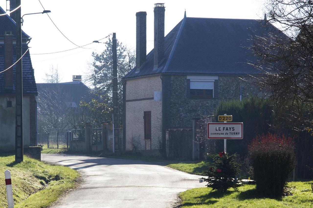 Le Clos Des Artistes - Gite Turny Экстерьер фото